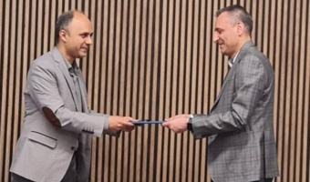 تقدیر از معاون تحصیلات تکمیلی دانشکده مهندسی برق و کامپیوتر